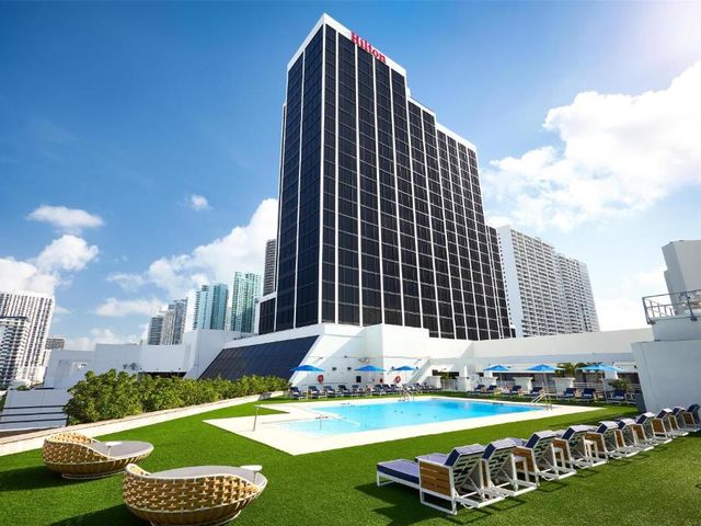 Hilton Miami Downtown — 2.4 km away from Jackson Memorial Hospital
