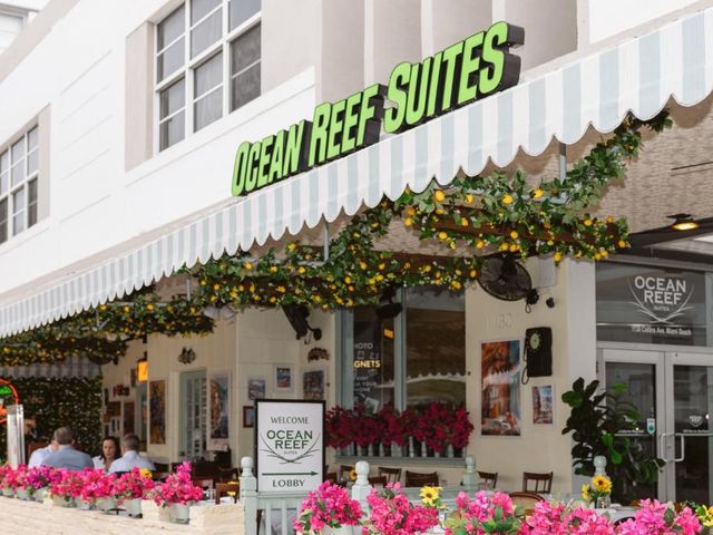Ocean Reef Suites — 150 m away from Design Miami