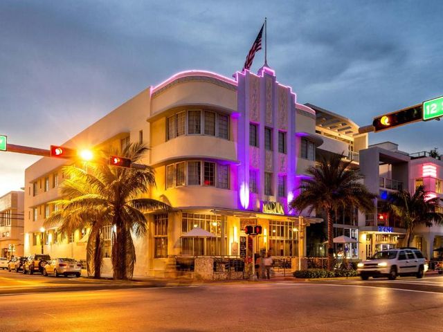The Marlin Hotel — 200 m away from Design Miami