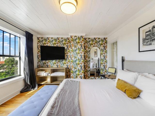 Tower Hotel Little Havana — 1.3 km away from LoanDepot Park