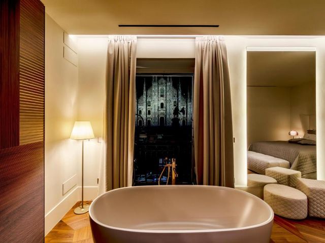 AF Duomo - Milano Luxury Suites — 150 m away from Duomo di Milano