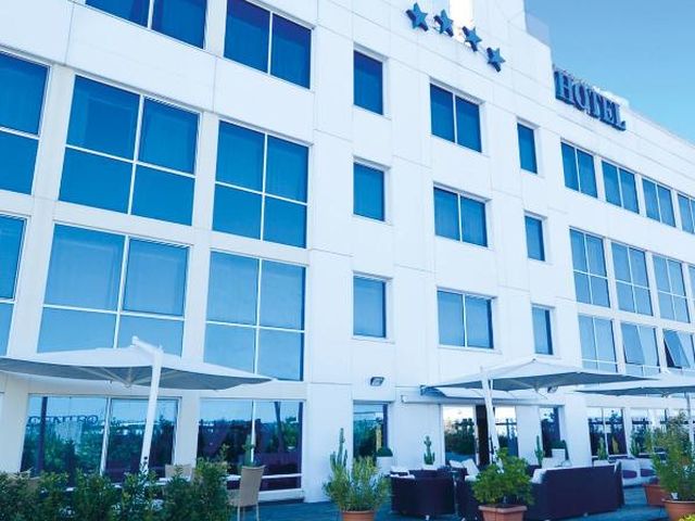 Golf Hotel Milano — 3.6 km away from Humanitas Research Hospital