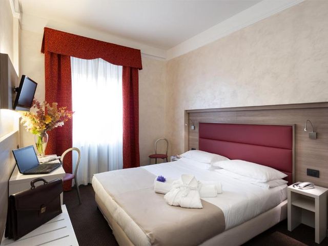 Hotel Gamma — 3.3 km away from Ospedale San Raffaele