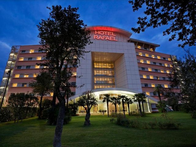 Hotel Rafael — 100 m away from Ospedale San Raffaele