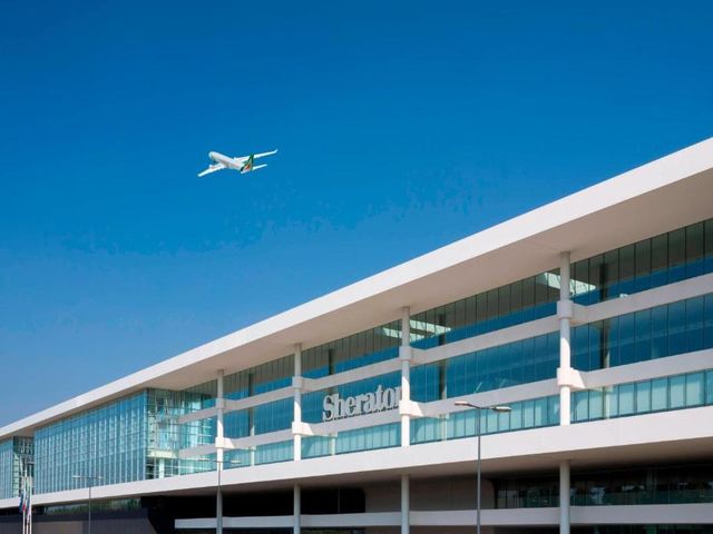 Sheraton Milan Malpensa Airport Hotel & Conference Centre — 150 m from the airport