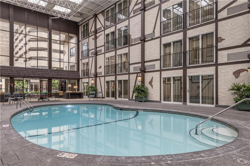 Best Western Plus The Normandy Inn & Suites — Downtown (Convention Center area)