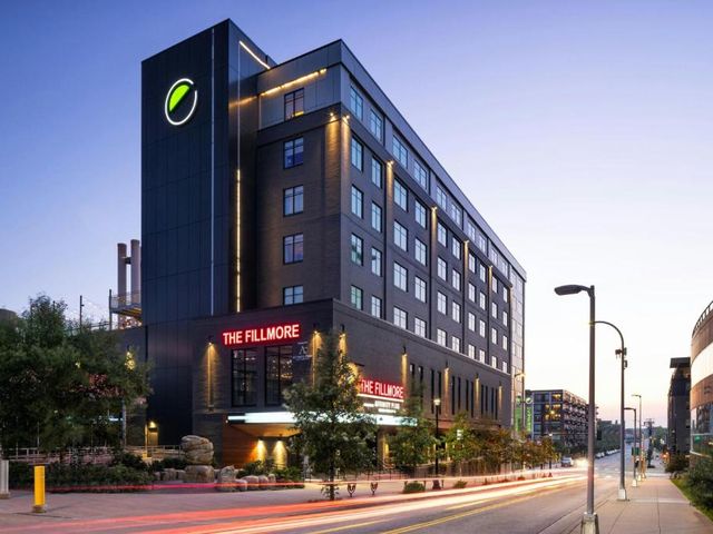 Element by Marriott Minneapolis Downtown — 300 m away from Target Field