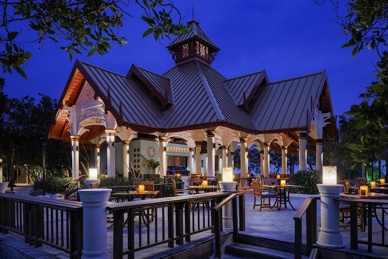 Sandals Royal Caribbean — Hip Strip