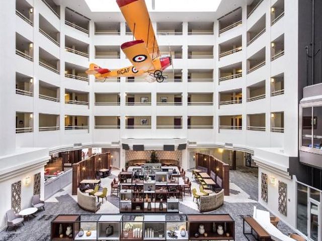 Holiday Inn Montreal Longueuil by IHG — 4.3 km away from Stade Olympique