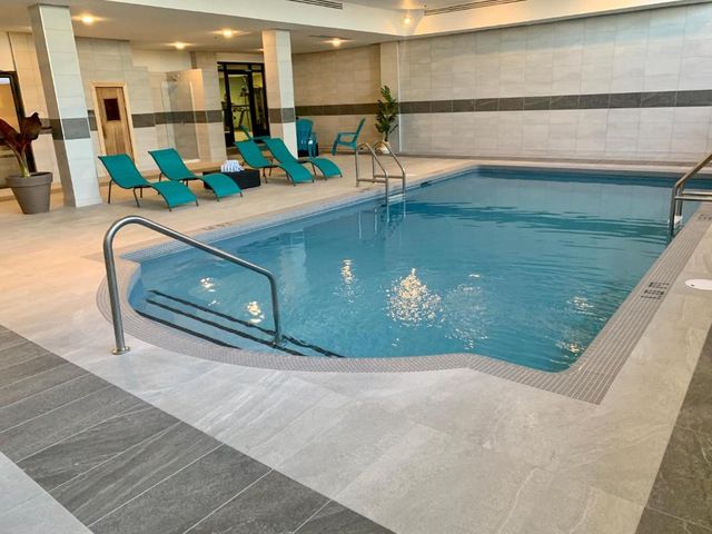 Hotel Universel Montréal — 900 m away from Stade Olympique