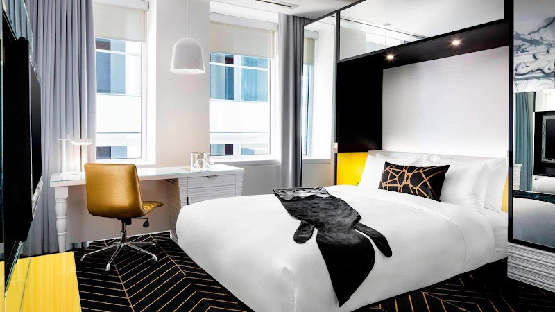 W Montreal — Downtown