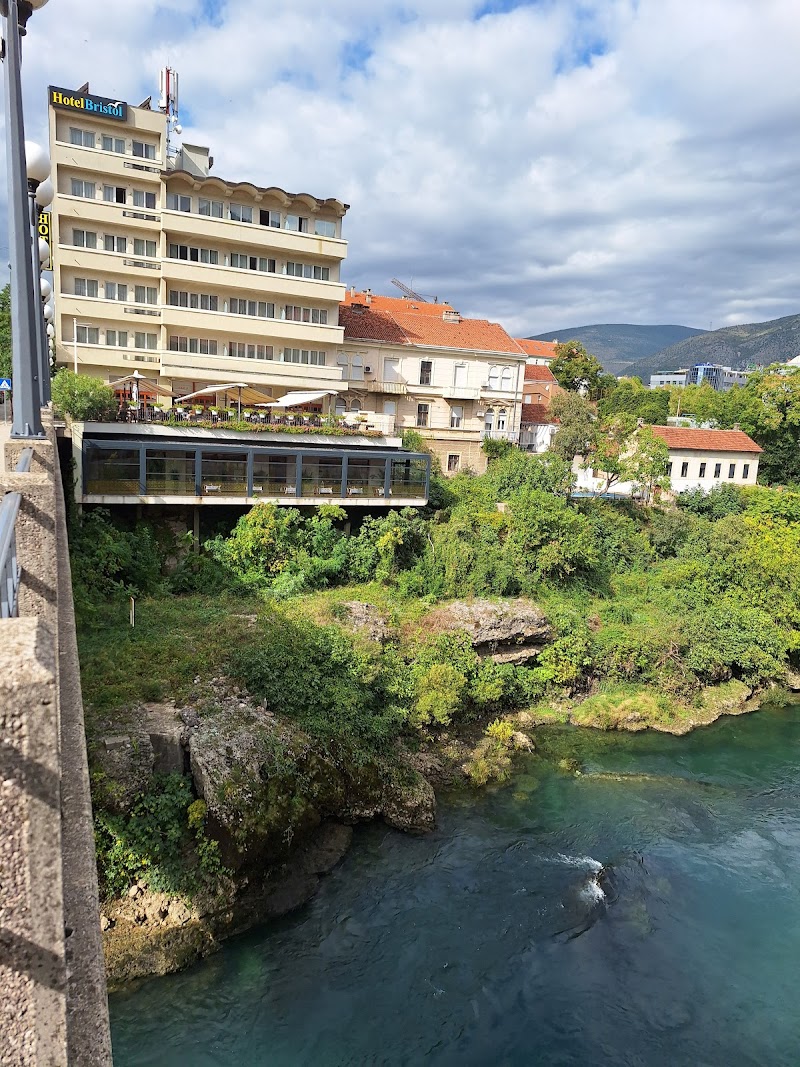 Hotel Bristol — New Town