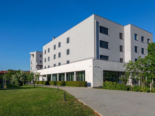 Hotel Palace Medjugorje — 6.9 km away from Kravice Waterfalls Mostar