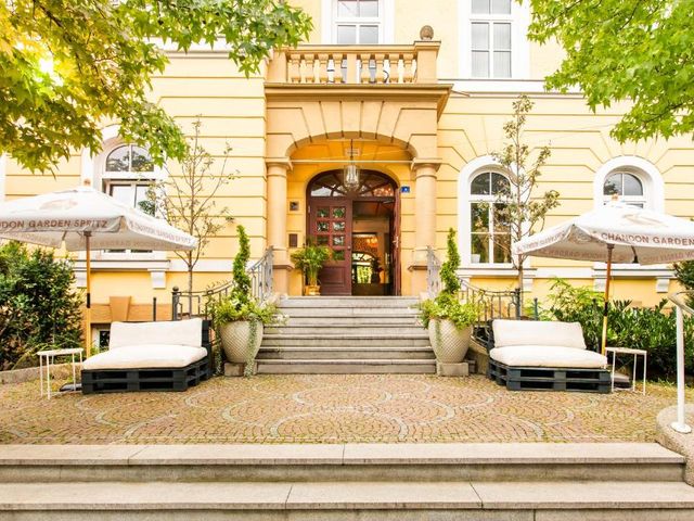 Boutique Hotel Krone München — 500 m away from Oktoberfest Grounds