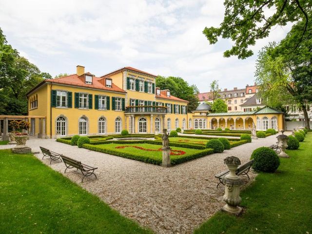 Gästehaus der Katholischen Akademie in Bayern — 1.3 km away from English Garden
