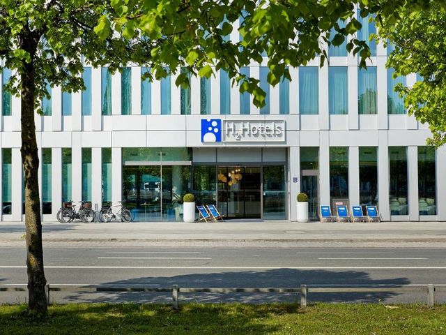 H2 Hotel München Messe — 700 m away from Frankfurt Motor Show (IAA Mobility)