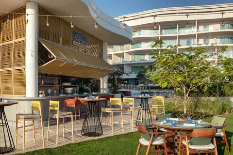 The St. Regis Al Mouj Muscat Resort — Al Mouj / Seeb waterfront