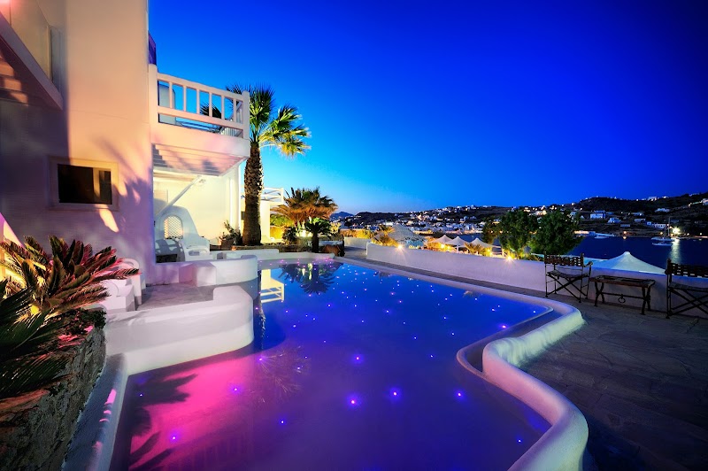 Ornos Beach Hotel — Ornos