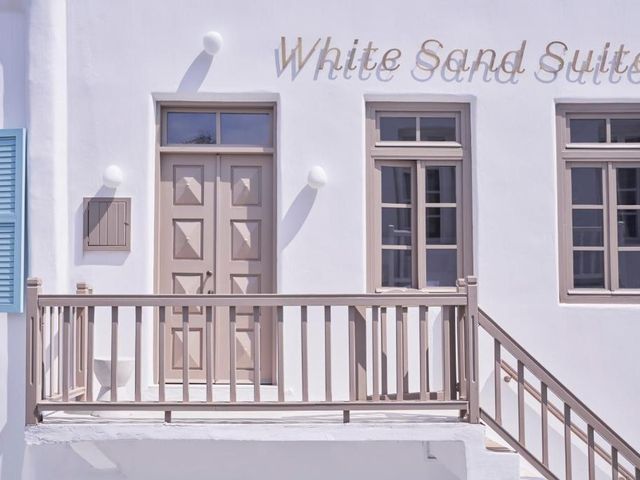 White Sand Suites Mykonos — 350 m away from Mykonos Town Windmills