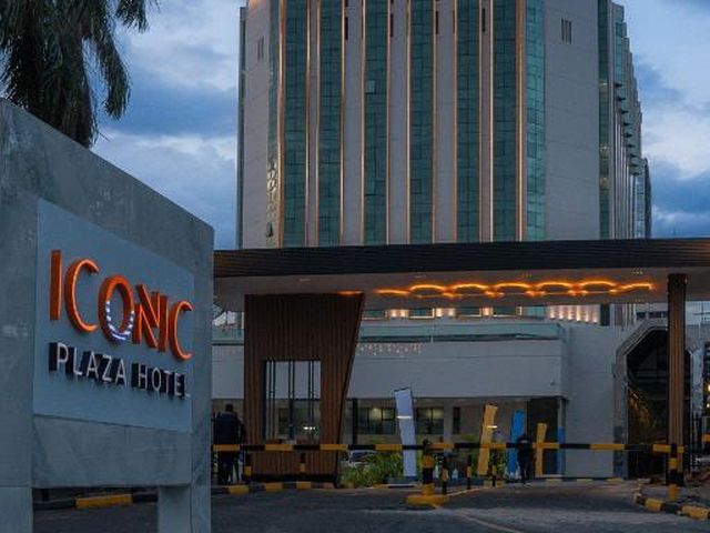 Iconic Plaza Hotel — 400 m away from University of Nairobi