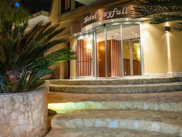 Hotel Joyfull — 1.7 km from the airport