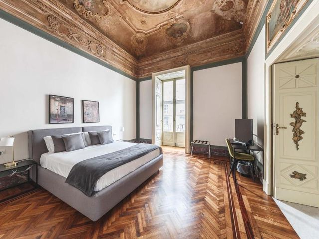 Relais Della Porta — 1 km away from National Archaeological Museum Naples