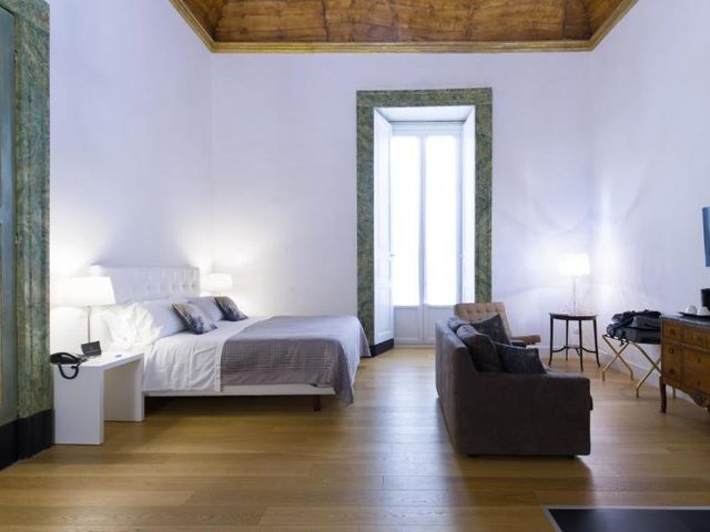 Santa Chiara Boutique Hotel — 700 m away from National Archaeological Museum Naples