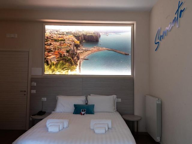 THE SUN HOTEL BOUTIQUE NAPOLI — 500 m away from Stadio Diego Armando Maradona