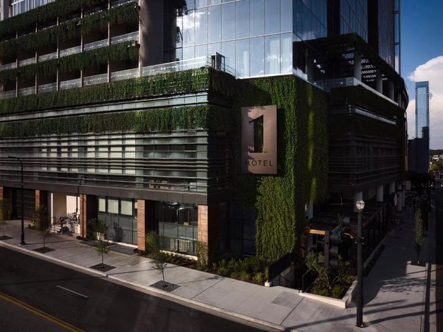 1 Hotel Nashville — 900 m away from Tennessee Performing Arts Center