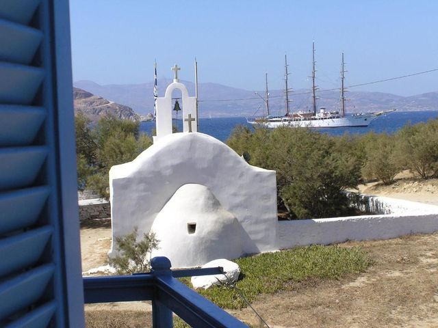 Galini Hotel — 1 km away from Portara Gate Naxos