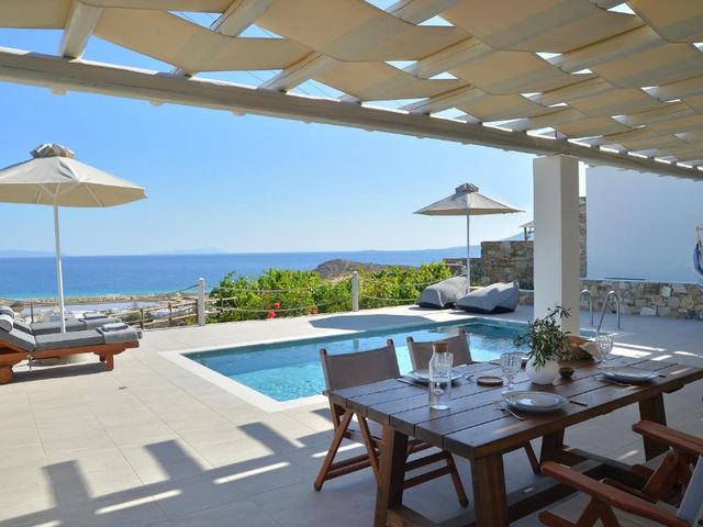 Mythology Villas & Suites — 1.2 km away from Agios Prokopios Beach Naxos