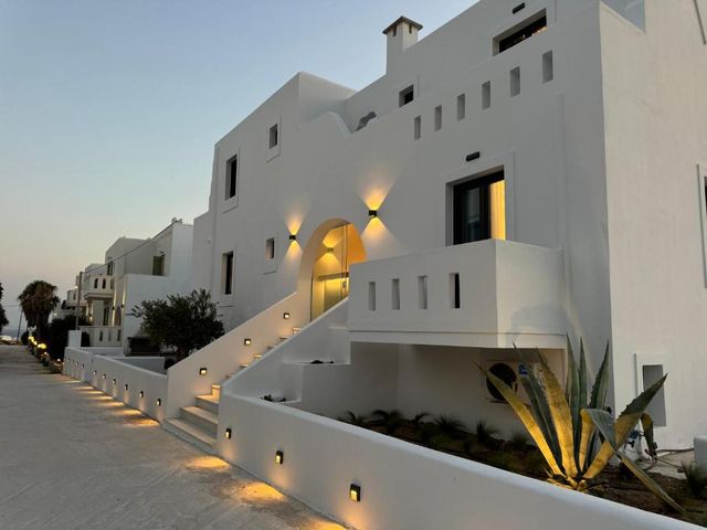 Olive Garden Hotel — 600 m away from Agios Prokopios Beach Naxos
