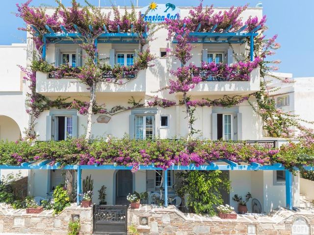 Sofi pension — 700 m away from Portara Gate Naxos