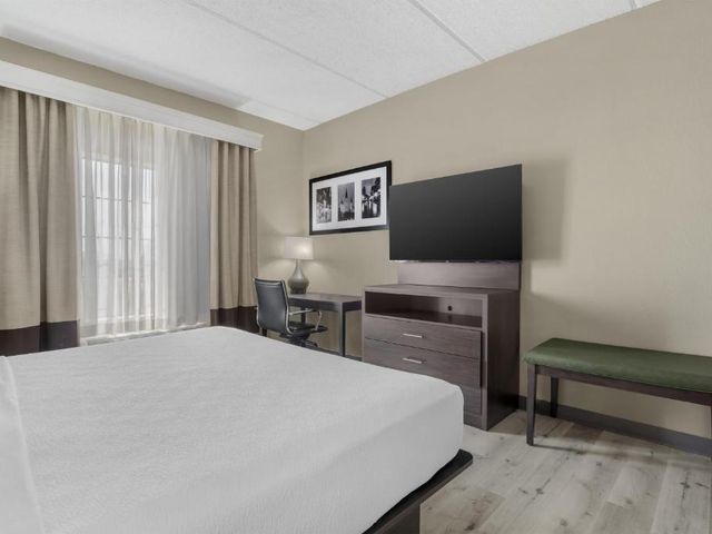 Best Western Kenner — 2.2 km from the airport