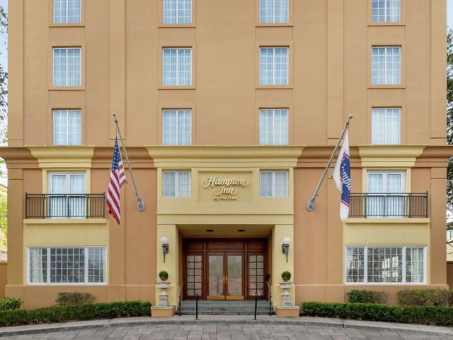 Hampton Inn New Orleans/St.Charles Ave — 2.9 km away from Tulane University