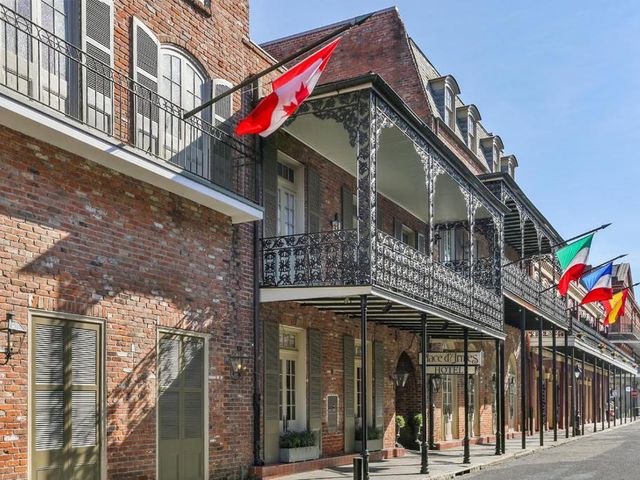 Place D'Armes Hotel — 150 m away from French Quarter