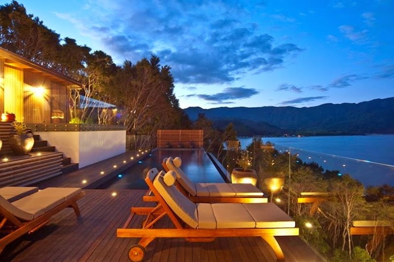 Sustainable Farm Hotel New Zealand — Agricultural Heartland