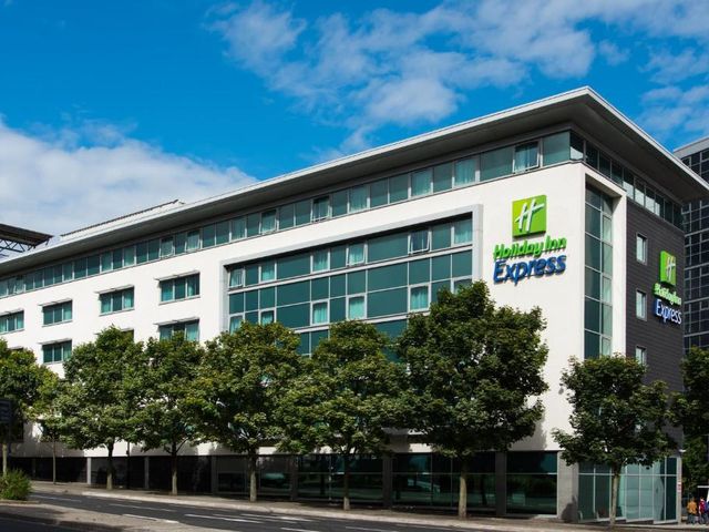 Holiday Inn Express Newcastle City Centre by IHG — 1.2 km away from Royal Victoria Infirmary Newcastle