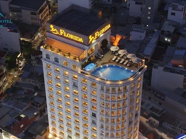 Florida Hotel — 1.1 km away from Long Son Pagoda Nha Trang