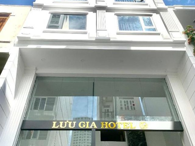 Luu Gia Hotel — 1.4 km away from Long Son Pagoda Nha Trang