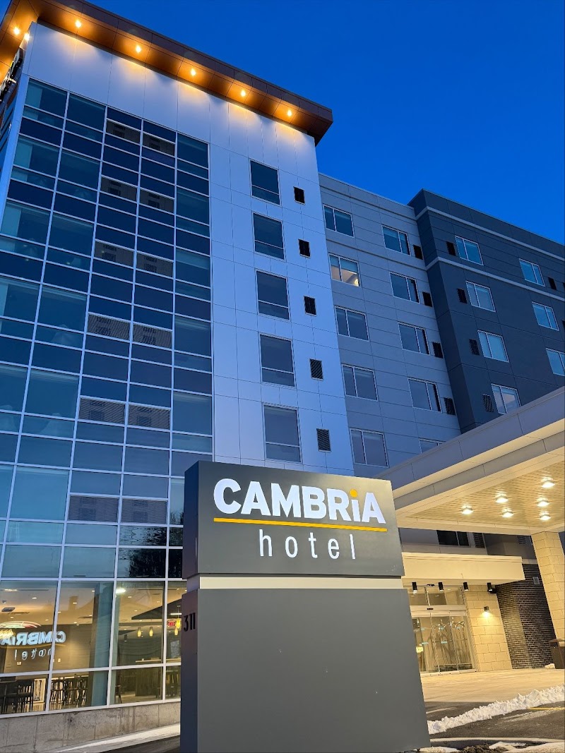 Cambria Hotel Niagara Falls — Downtown Niagara Falls