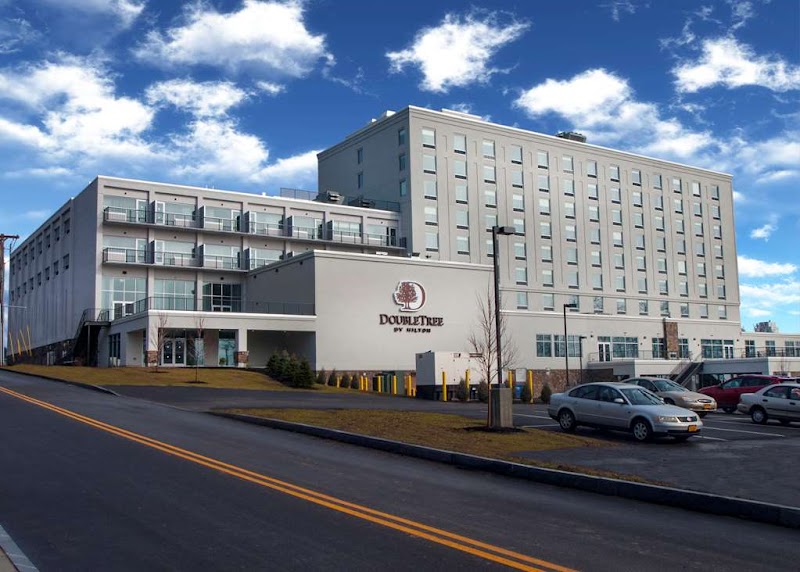 DoubleTree by Hilton Hotel Niagara Falls New York — Downtown Niagara Falls