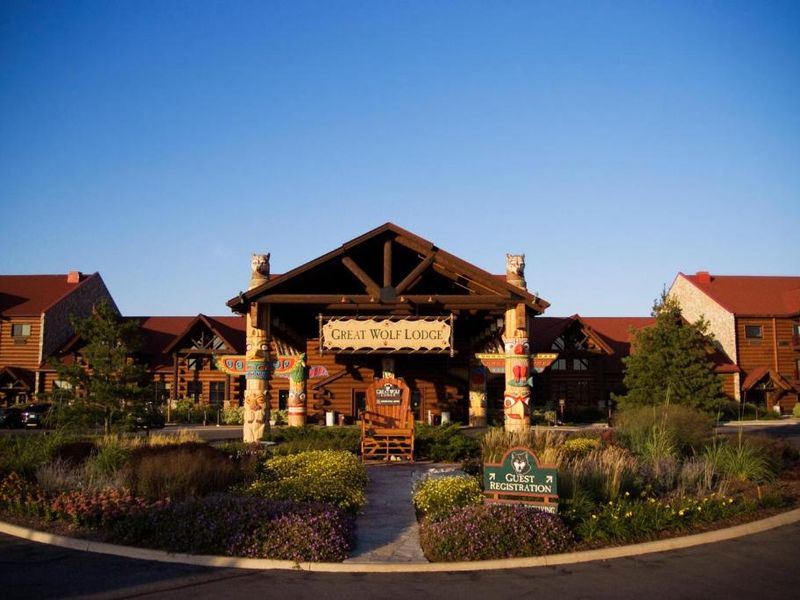 Great Wolf Lodge Waterpark Resort — Niagara Falls