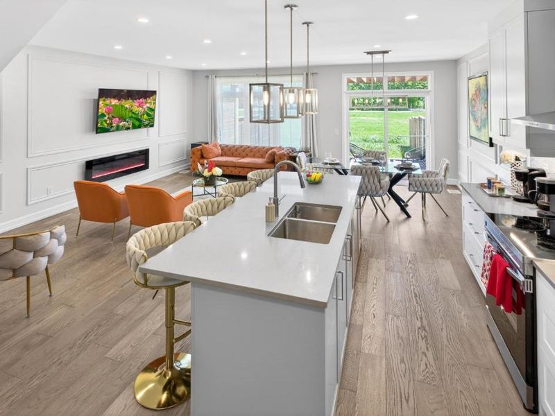 Luxury Niagara 3 Bdr Townhouse /Garage — Niagara Falls