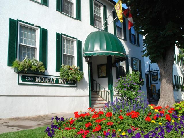 Moffat Inn — 250 m away from Niagara-on-the-Lake from Niagara Falls