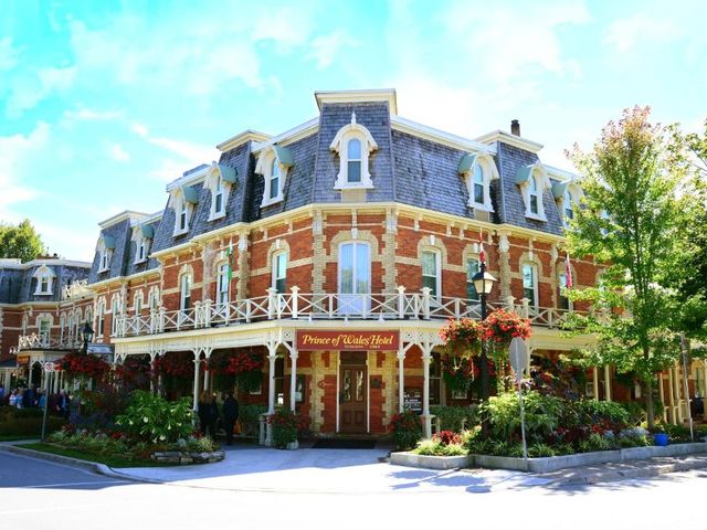 Prince of Wales — 100 m away from Niagara-on-the-Lake from Niagara Falls