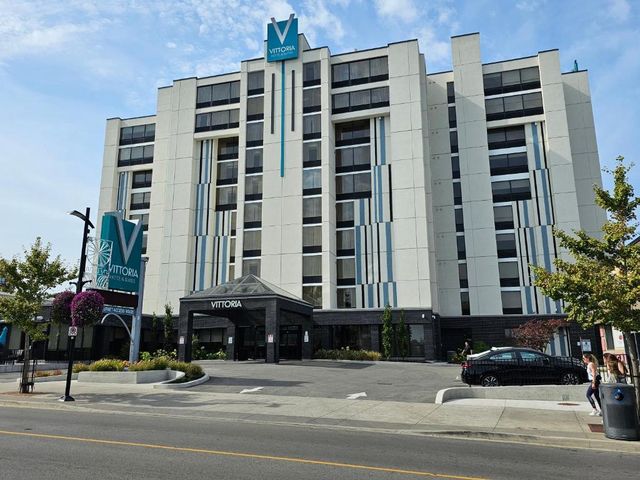 Vittoria Hotel & Suites — 450 m away from Skylon Tower Niagara Falls