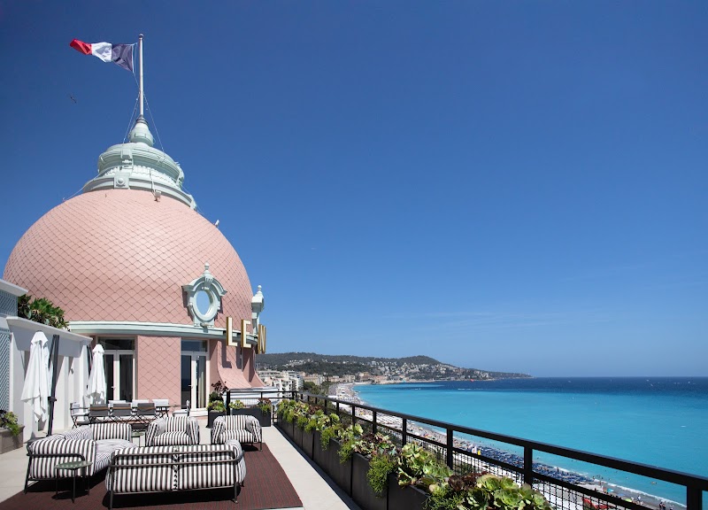 Hôtel Negresco — Promenade des Anglais