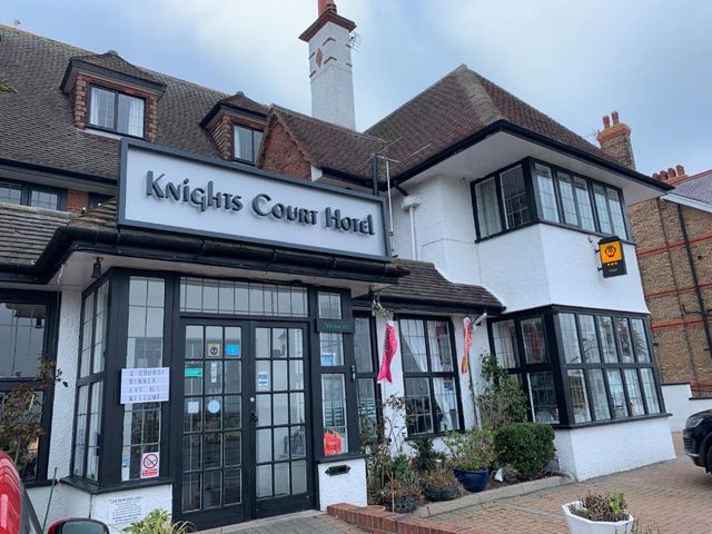 Knights Court Hotel — 15.6 km away from Horsey Windpump Norfolk Broads