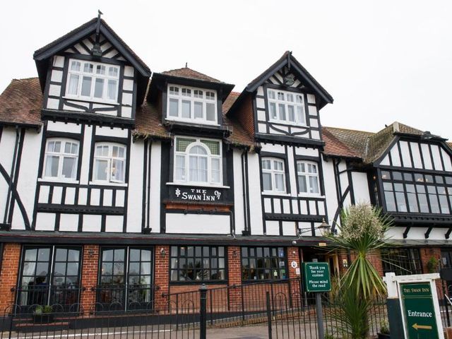 The Swan Inn by Innkeeper's Collection — 3.1 km away from Ranworth Broad Norfolk